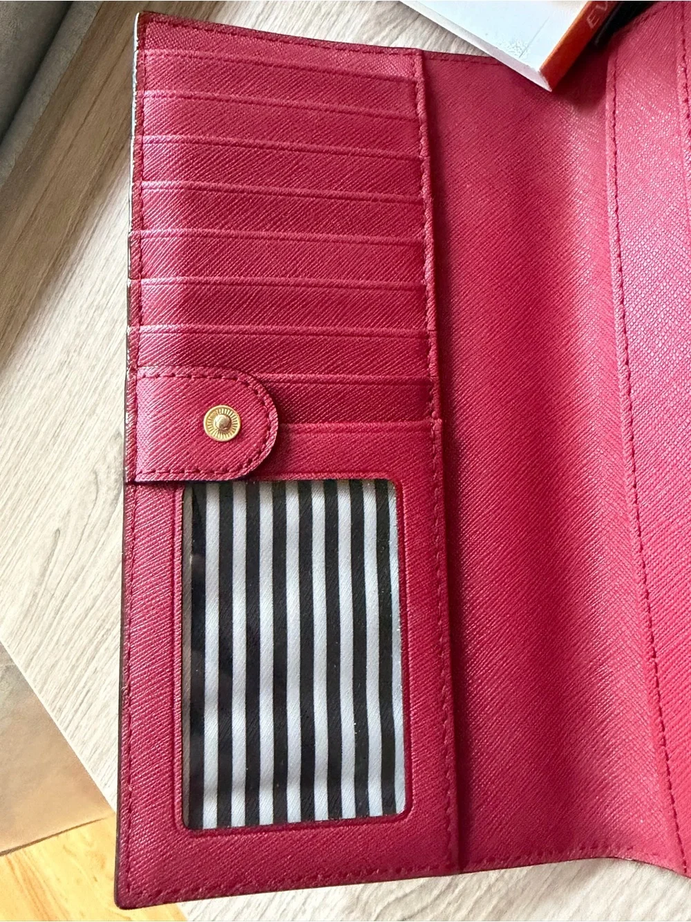 Kate Spade Wristlet Wallet